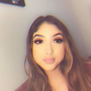 Meet your Posher, Camila